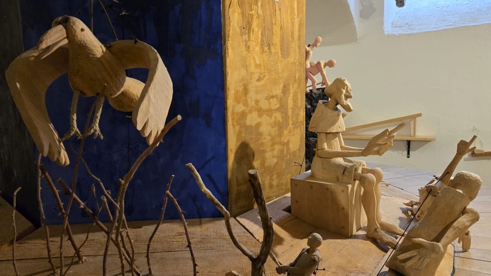 Kolotoč s příběhem v Galerii Draka v Trutnově