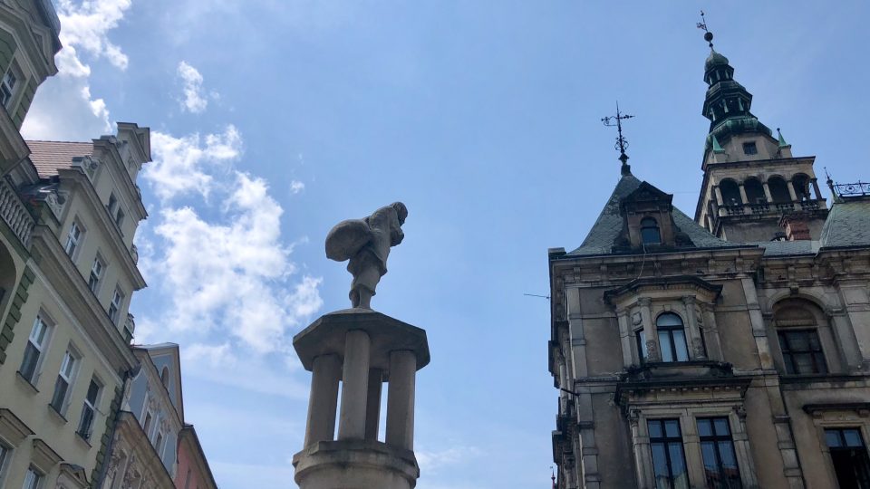 Zloděj na pranýři v Kladsku | foto: Petr Voldán, Český rozhlas Zloděj na pranýři v Kladsku