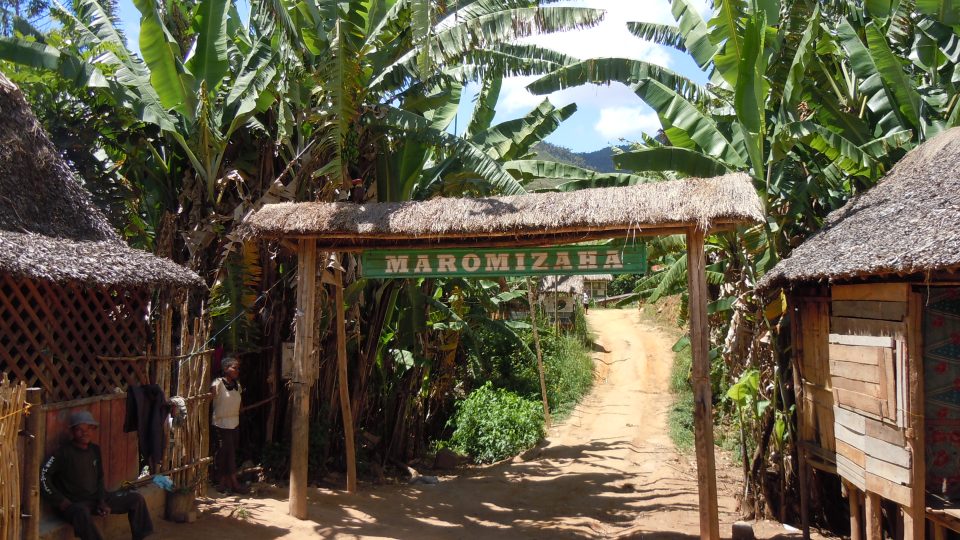 Vstupní brána do rezervace Maromizaha, východní Madagaskar