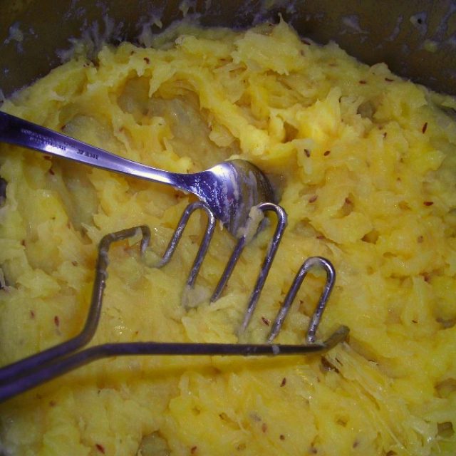 Cizrnové karbanátky s lepenicí | foto: Naďa Čvančarová,  Český rozhlas