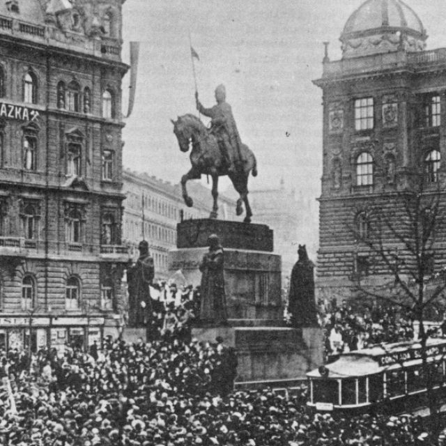 28. říjen 1918 na Václavském náměstí | foto:  neznámý,   volné dílo