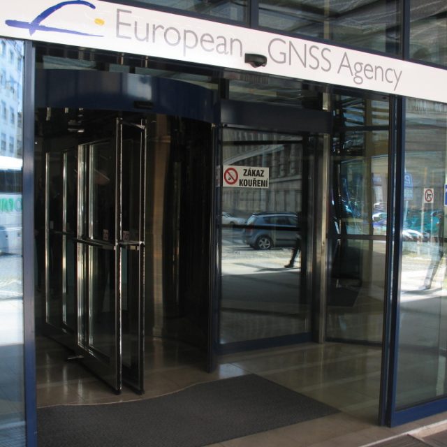 Vstup do pražského sídla evropského navigačního systému Galileo | foto: Pavel Novák,  Český rozhlas