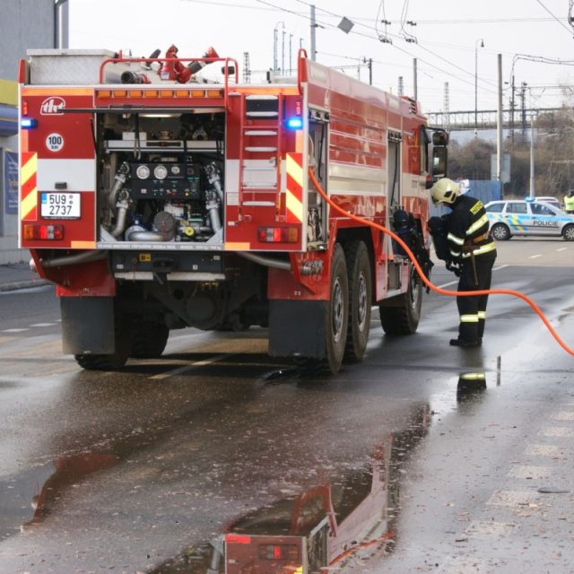 Pořár domu v Ústí nad Labem-Předlicích  (ilustr obr.) | foto: Lukáš Marvan,  HZS ÚK