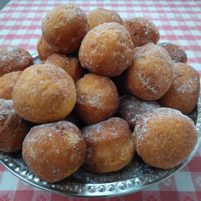 Tvarohové smaženky mohou nahradit klasické koblihy | foto: Milan Kopecký,  Český rozhlas