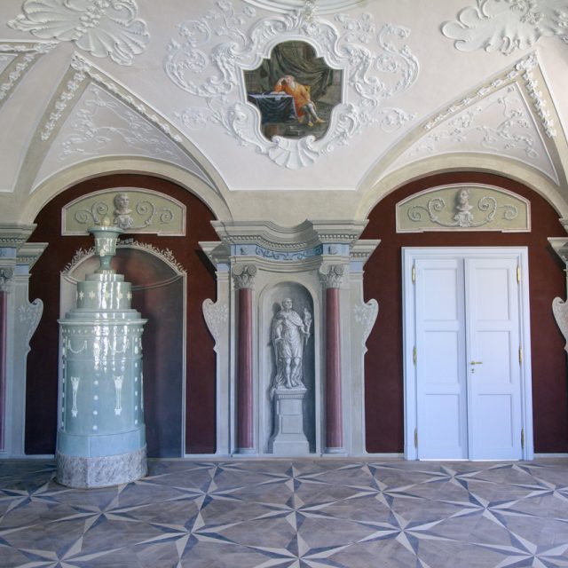 Společenský sál,  jižní stěna,  stav po restaurování | foto: Kristina Málková