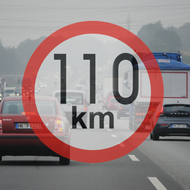 Omezení rychlosi na 110 km | foto: Rostislav Duršpek