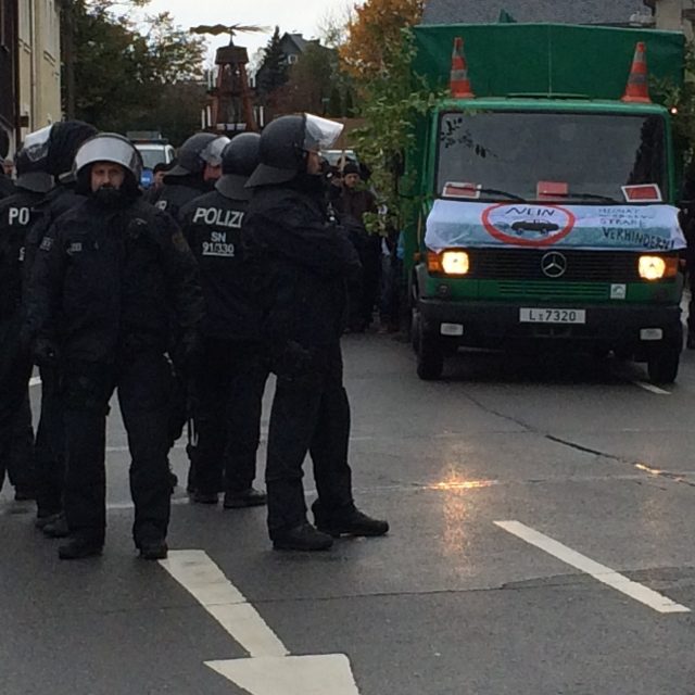 Společné cvičení českých a saských policistů v Mníšku na Mostecku | foto: Jan Beneš