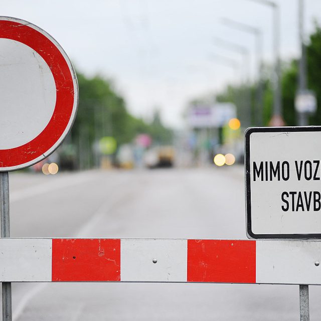 Uzavírka - ilustrační foto | foto: Jan Ptáček,  Český rozhlas