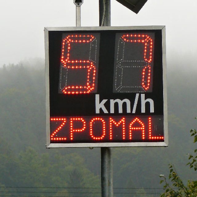 Měření rychlosti  (ilustr. foto) | foto: Tomáš Mařas,  Český rozhlas