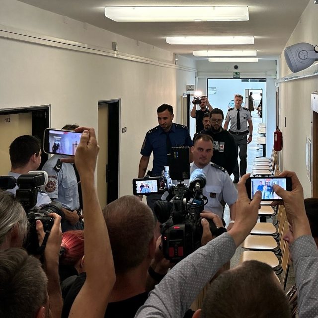 U krajského soudu v Ústí nad Labem začal soud s údajným žhářem | foto: Lucie Heyzlová,  Český rozhlas