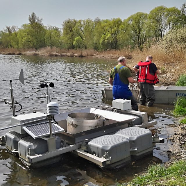 Výparoměr na vodní nádrží v Zaječicích nově měří odpařování vody v závislosti na počasí | foto: Povodí Ohře