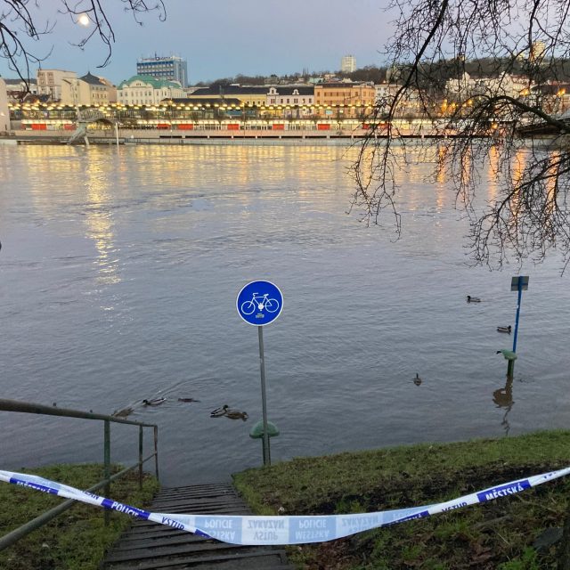 Labe nábřeží Ústí nad Labem Střekov,  hladina 631cm | foto: Jan Beneš,  Český rozhlas