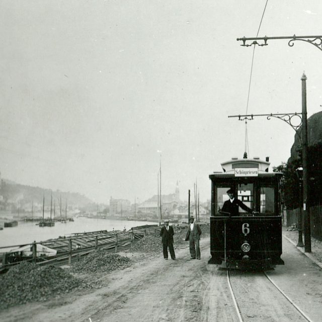 Tramvajová doprava v Ústí nad Labem,  nábřeží | foto: Muzeum města Ústí nad Labem