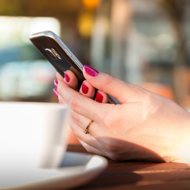 SMS zpráva v mobilním telefonu  (ilustr obr.) | foto: Pixabay