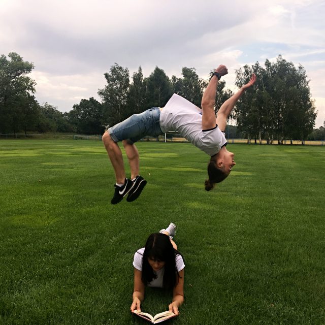Jde dohromady parkour a čtení? Rozhodně ano!  | foto: Nikola  Škorvagová 