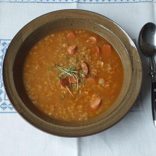 Polévka z červené čočky s párkem | foto: Stanislava Brádlová,  Český rozhlas