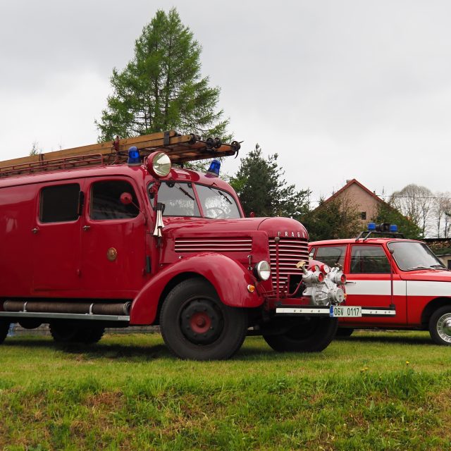 Hasiči ze Svratky se starají o dva veterány | foto: Dáša Kubíková,  Český rozhlas