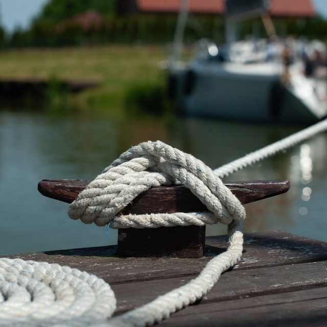 Přístaviště,  lodě,  uzel  (ilustrační foto) | foto: Pixabay
