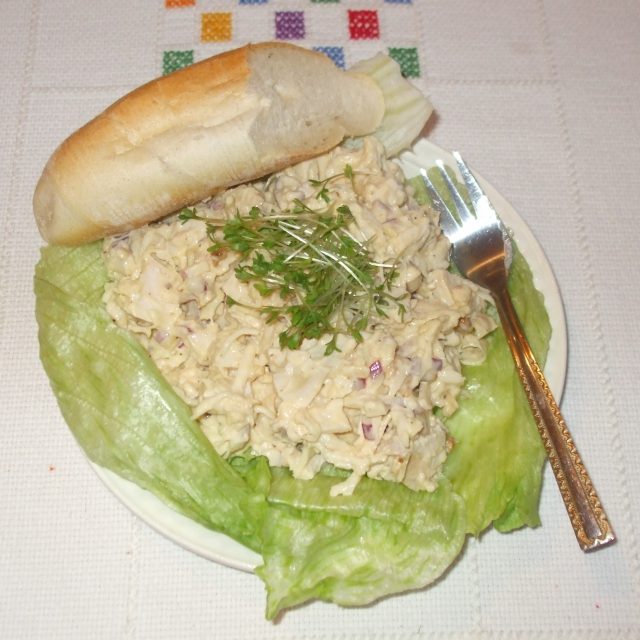 Kuřecí salát s jablky a ořechy | foto: Stanislava Brádlová,  Český rozhlas