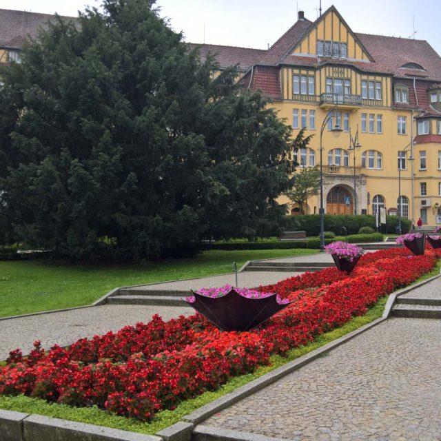 Lázeňské městečko Kudowa Zdrój leží hned za hranicí s Českem | foto: Lucie Peterková