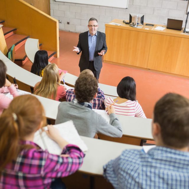 Přednáška na vysoké škole  (ilustr. foto) | foto: Shutterstock