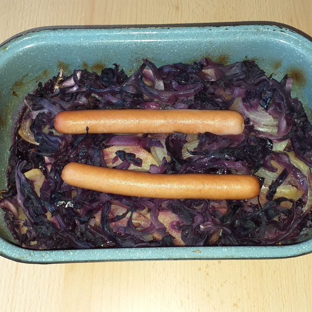Zapečené červené zelí s párky | foto: Stanislava Brádlová,  Český rozhlas