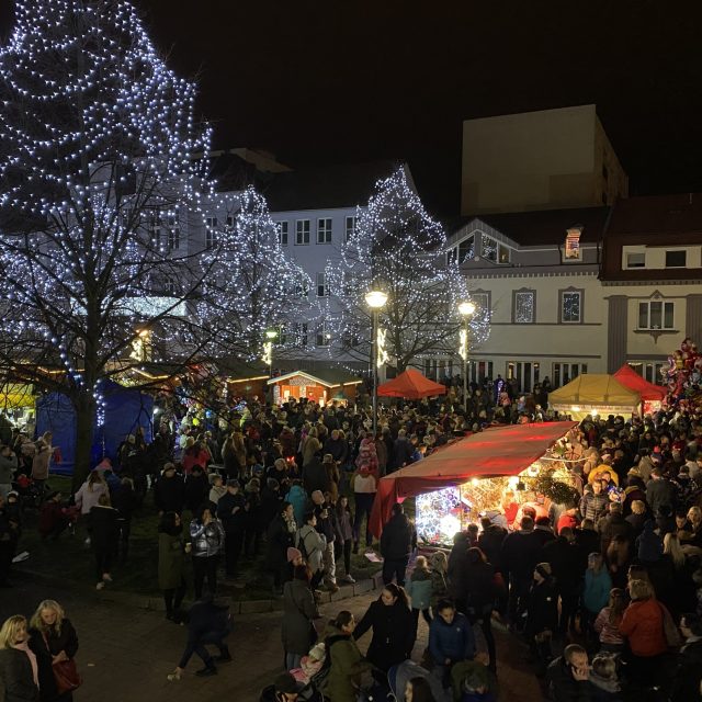 Rozsvěcení vánočního stromu v Litvínově | foto: Milan Král,  Český rozhlas
