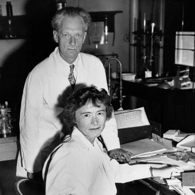 Carl Ferdinand Cori a manželka Gerty Coriová,  kteří v roce 1947 obdrželi Nobelovu cenu za fyziologii a lékařství | foto: Fotobanka Profimedia