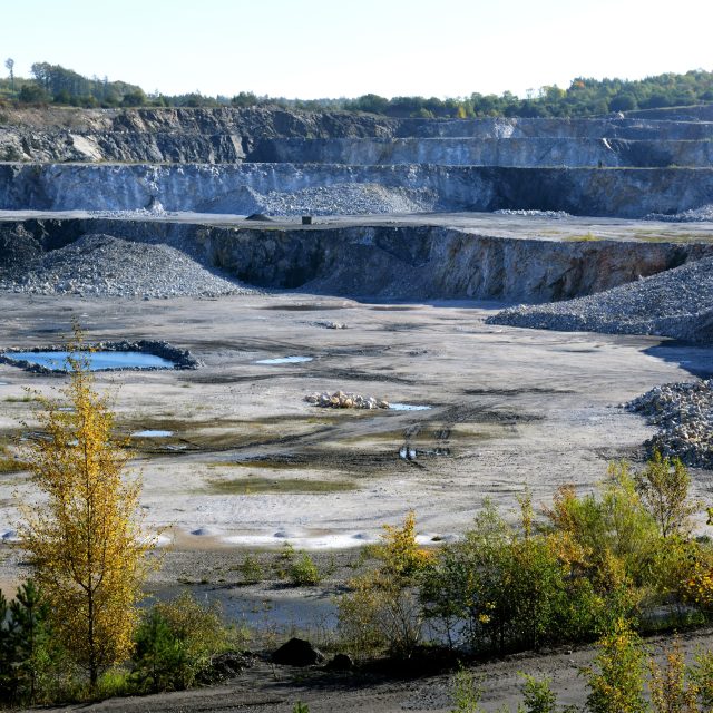 Vápencový lom  (ilustr. obr.) | foto: Profimedia