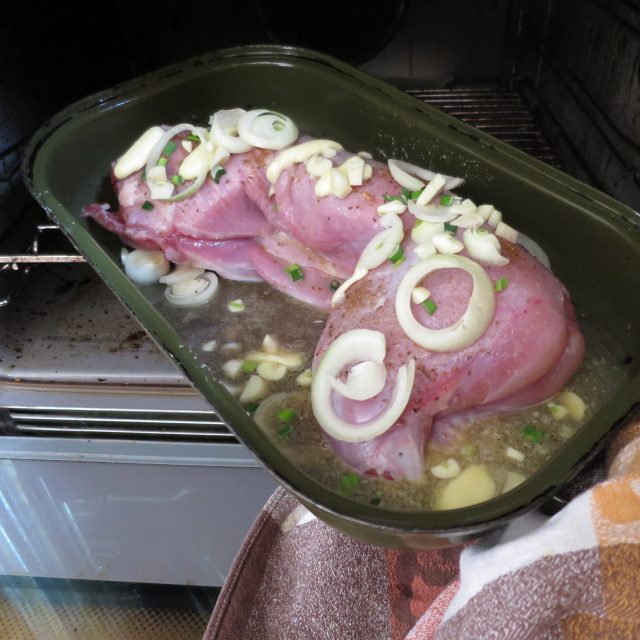 Cibule a česnek králičímu masu sluší | foto: Jitka Slezáková,  Český rozhlas