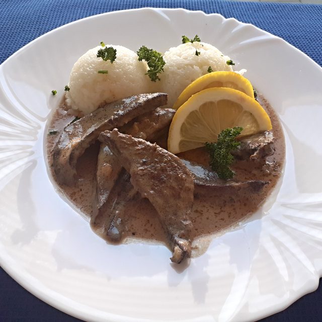 Udělejte si pikantní kuřecí játra s rýží. Bude to nostalgická vzpomínka na dětství  (ilustrační foto) | foto: Mirka Kuntzmannová,  Český rozhlas,  Český rozhlas