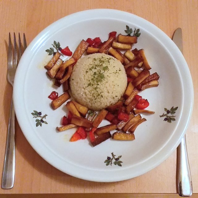 Uzené tofu s kuskusem | foto: Stanislava Brádlová,  Český rozhlas