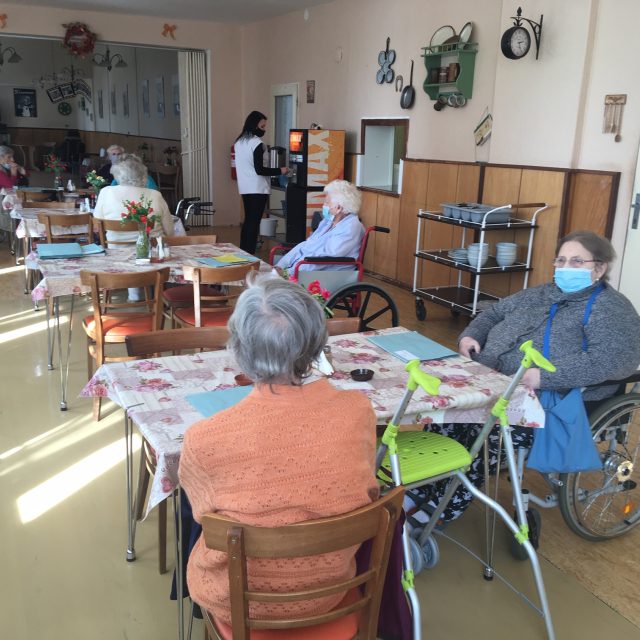 V domově pro seniory  (ilustr. obr.) | foto: Daniela Pilařová,  Český rozhlas