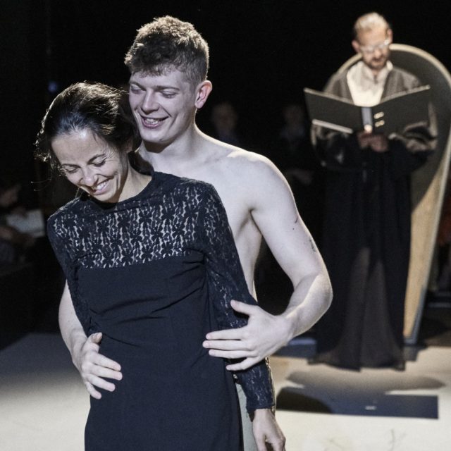 Činoherní studio města Ústí nad Labem: Mluviti pravdu | foto: Martin Špelda,  Činoherní studio města Ústí nad Labem