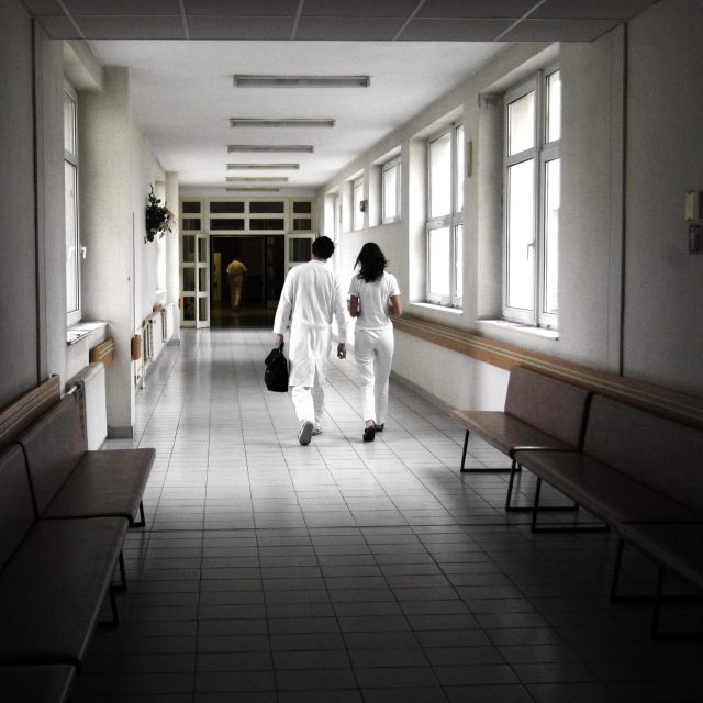Chodba nemocnice  (ilustr. obr.) | foto: Radek Kalhous,  MAFRA / Profimedia