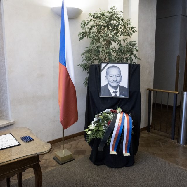 Zemřel předseda Senátu Jaroslav Kubera | foto: Michaela Danelová,  iROZHLAS.cz