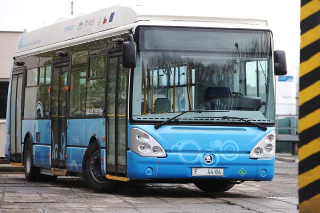 Autobus na vodík | foto: Tomáš Adamec