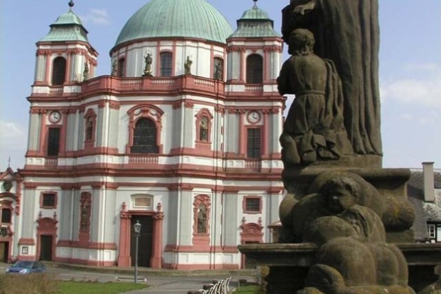Bazilika minor sv. Vavřince a sv. Zdislavy v Jablonném v Podještědí | foto:  Jablonné v Podještědí