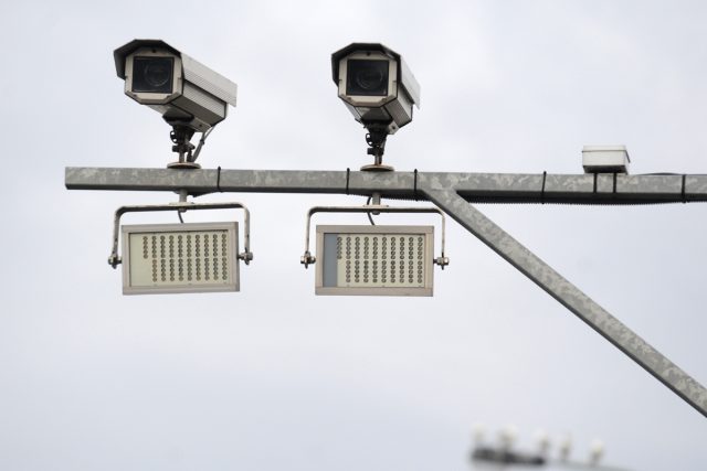 Bezpečnostní kamery,  kamery na měření rychlosti | foto: Filip Jandourek,  Český rozhlas