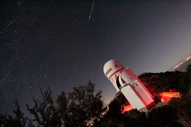 Maximum meteorického roje Geminid v roce 2010 | foto: David Harvey