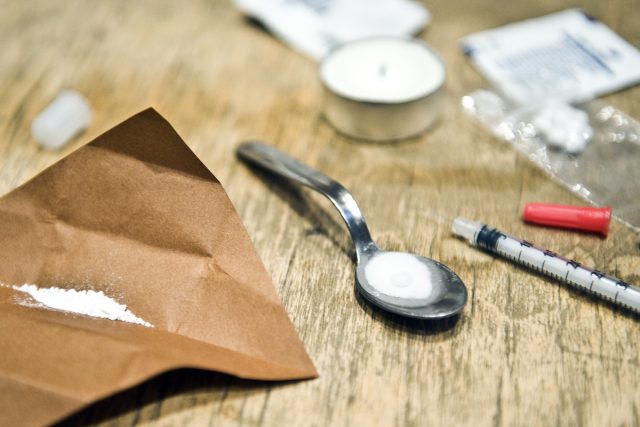 Narkoman,  drogy,  stříkačka  (ilustrační foto) | foto: Filip Jandourek,  Český rozhlas