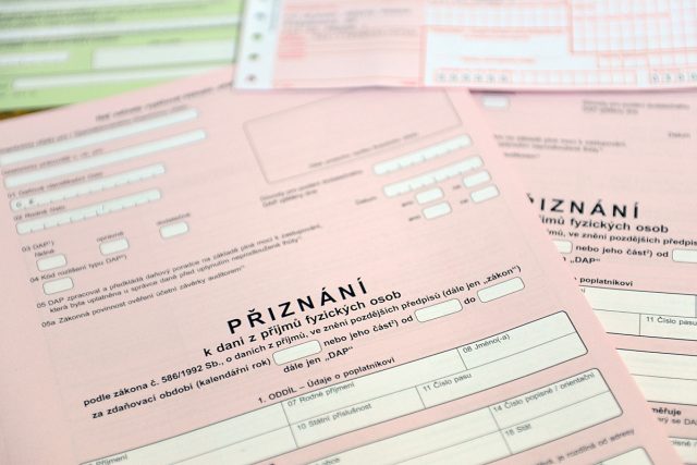 Finanční úřad,  daně,  daň,  daňové přiznání,   formulář  (ilustrační foto) | foto: Filip Jandourek