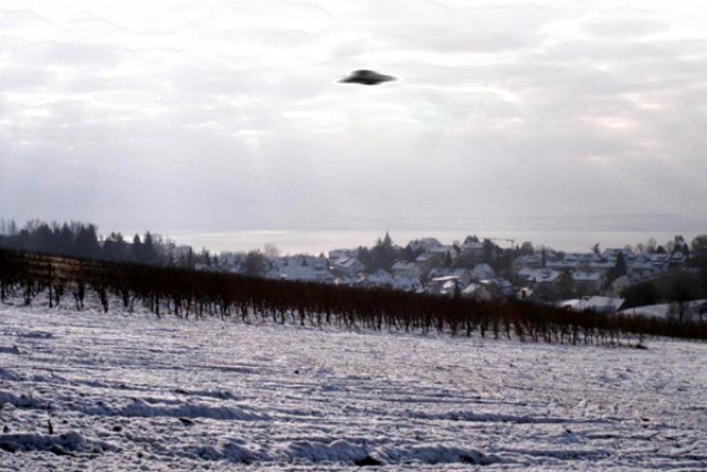 UFO | foto: GNU Free Documentation Licence,  Version 1.3,   Stefan-Xp