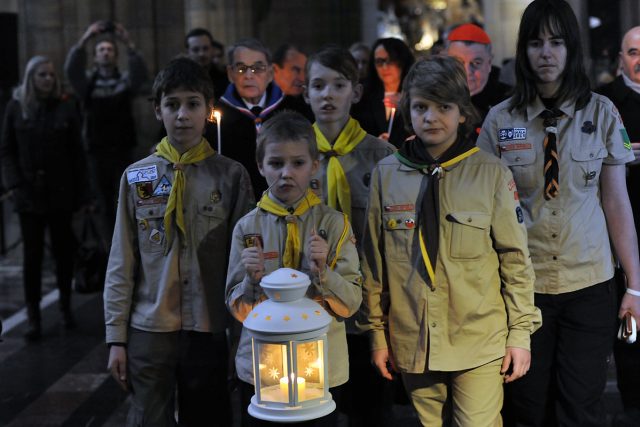 Betlémské světlo v katedrále svatého Víta | foto: Filip Jandourek