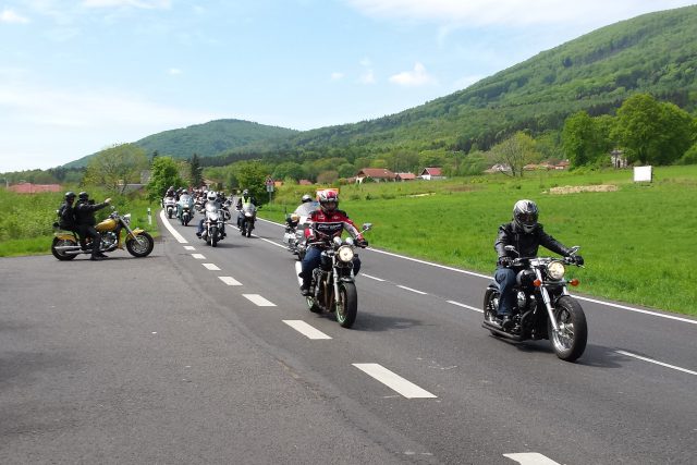 Na jaře se na silnicích opět objevují motorkáři | foto: Zuzana Zejdová,  Český rozhlas