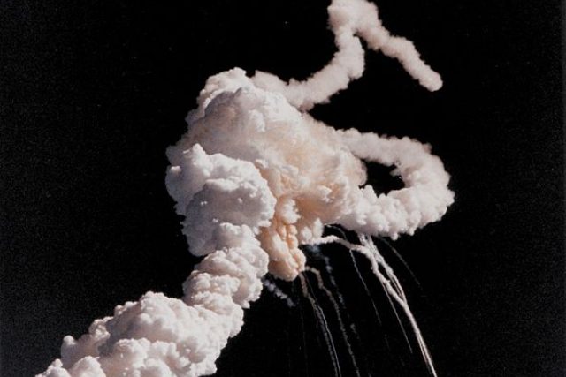 Výbuch raketoplánu Challenger | foto:  Kennedy Space Center