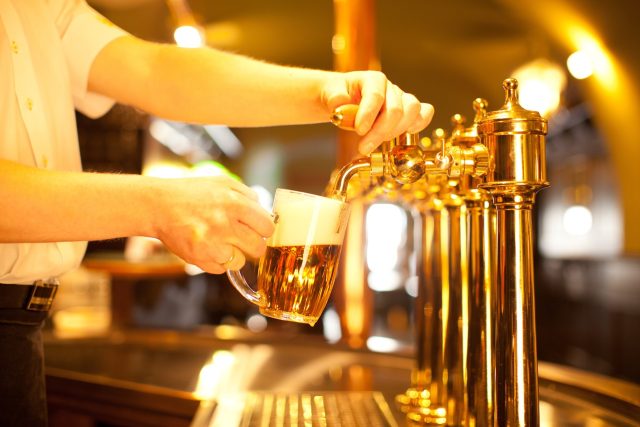 Pivo,  pípa,  výčep,  hospoda | foto: Shutterstock