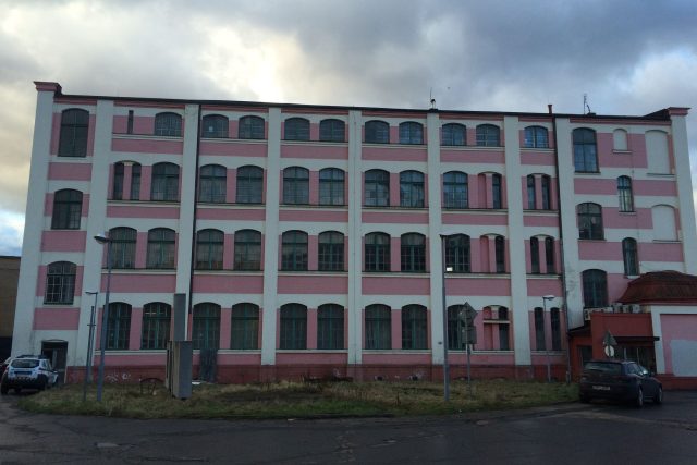 Předlice - budova,  kde byla donedávna nelegální ubytovna | foto: Gabriela Hauptvogelová,  Český rozhlas