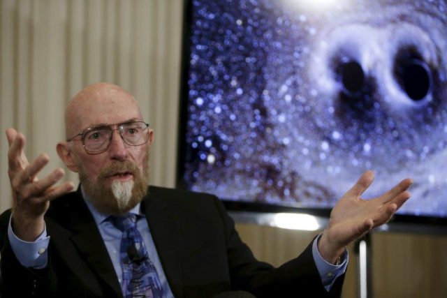 Kip Thorne z Kalifornského technologického institutu během tiskové konference o detekci gravitačních vln | foto: Reuters