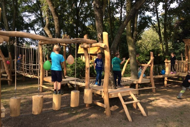V Ústí nad Labem otevřeli první lanové centrum pro děti. Je na Severní Terase | foto: Gabriela Hauptvogelová,  Český rozhlas